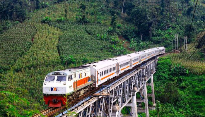 KAI: 10,36 Juta Penumpang Nikmati Layanan KA Subsidi di Awal 2025