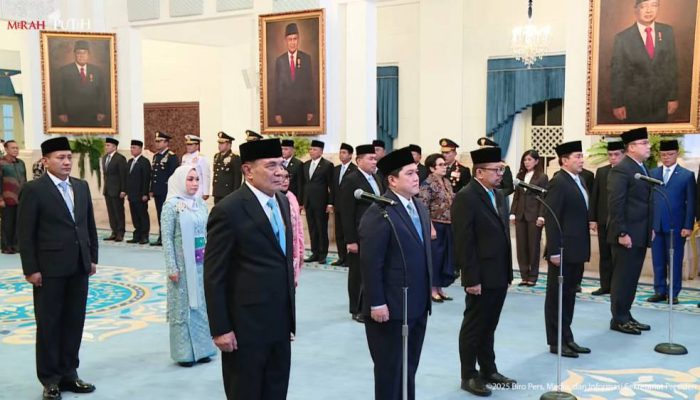 Presiden Prabowo Lantik Djamari Chaniago Jadi Menkopolkam, Erick Thohir Menpora