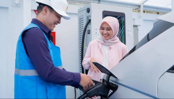 Kemitraan PLN–Indosat Percepat Pertumbuhan Ekosistem EV Nasional