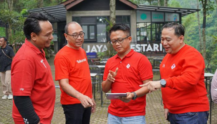 Sambut Nataru 2025/2026, Telkomsel Perkuat Jaringan 4G/5G di 59 Titik Keramaian Jateng-DIY