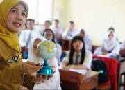 Insentif Guru Honorer Naik Rp400 Ribu per Bulan Mulai 2026