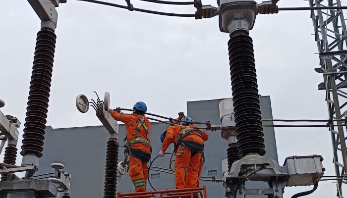 Keandalan Sistem Transmisi Tetap Terjaga, PLN UIT JBM Sigap Atasi Dua Titik Hotspot di Surabaya dan Malang
