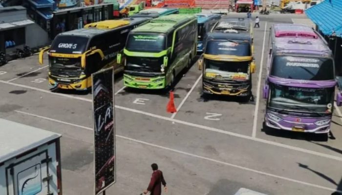 H-7 Lebaran, Arus Kendaraan di Pelabuhan Ketapang Banyuwangi Mulai Meningkat