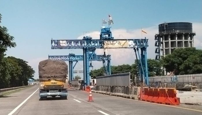 Imbas Tekanan Global, ADB Proyeksi Ekonomi RI Tahun Ini Tumbuh 5,2 Persen