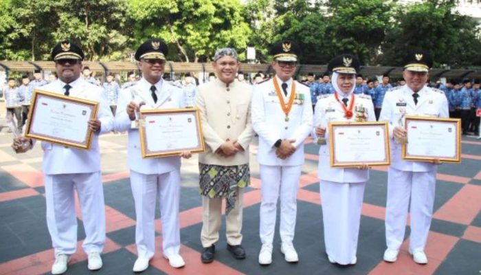 Provinsi Jawa Timur dan 10 Kabupaten/Kota di Jatim Dapat Penghargaan dari Kemendagri di Peringatan Hari Otonomi Daerah