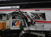 Desakan Copot Dirut PT KAI Menguat Buntut Tabrakan Maut Bekasi, Dinilai Tak Cukup Dijawab dengan Mutasi Pejabat