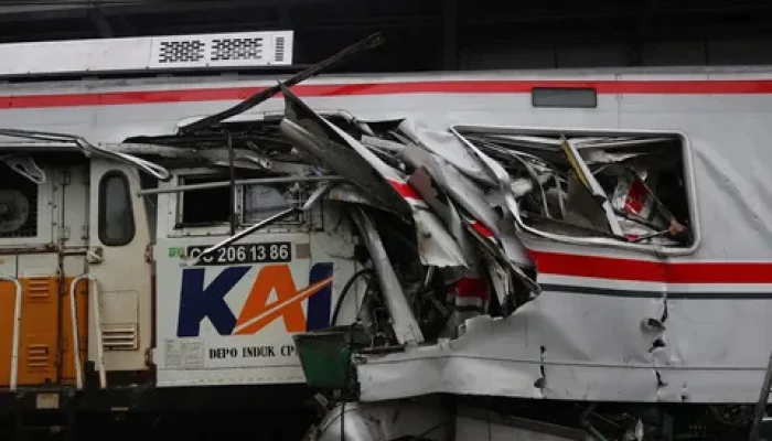Desakan Copot Dirut PT KAI Menguat Buntut Tabrakan Maut Bekasi, Dinilai Tak Cukup Dijawab dengan Mutasi Pejabat