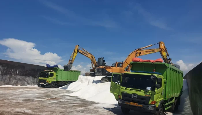PTP Nonpetikemas Cirebon Bongkar 14.983 Ton Garam Impor Asal Australia