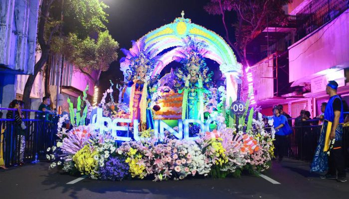 Mobil Hias Pelindo Tampilkan Harmoni Laut dan Budaya di Surabaya Vaganza
