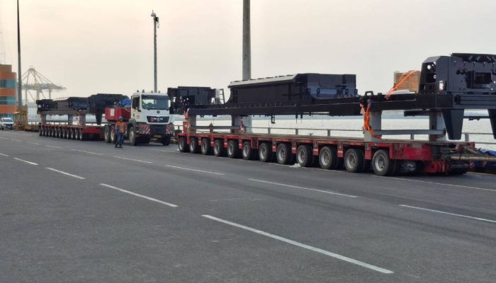 Ekspor Berlanjut, TPS Tangani Pengiriman Locomotive Platform PT INKA ke Australia