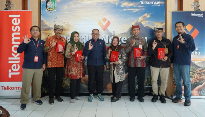Telkomsel Gandeng Warga Desa Bayu Kembangkan Potensi Lokal Lewat Baktiku Negeriku