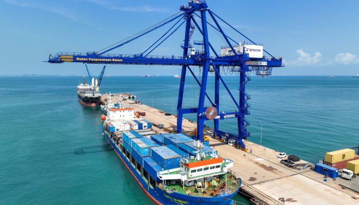Surplus Neraca Perdagangan Anjlok hingga USD 3,32 Miliar