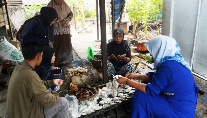 SIG Berdayakan Masyarakat dan Tumbuhkan 36 UMKM di Desa Glondonggede Tuban