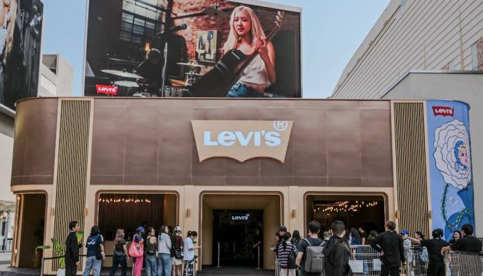 Sambut Libur Sekolah, Levi’s® Gelar End of Season Sale dengan Diskon hingga 50% dan Promo Mingguan