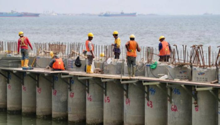 Pembangunan Tanggul Pesisir Utara Jakarta Ditarget Rampung di 2027