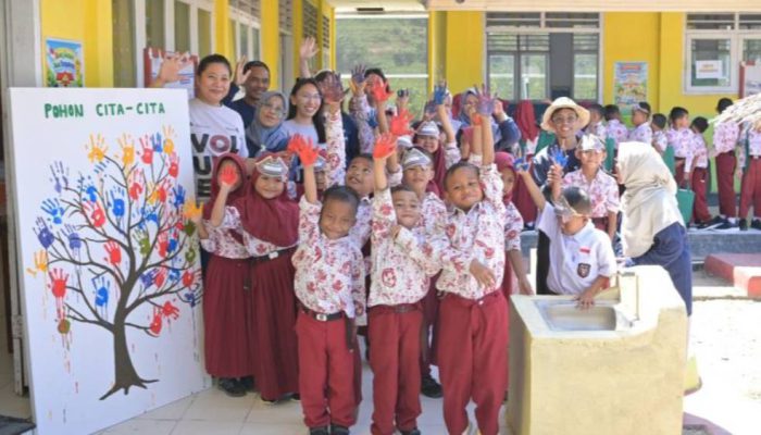 Perkuat Pengembangan SDM di Pohuwato, Tambang Emas Pani Libatkan Karyawan Mengajar Lewat Kelas Inspirasi