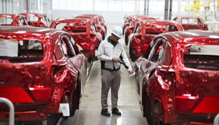 Investasi Rp 400 Miliar, Mazda Resmi Merakit Kendaraan di Indonesia