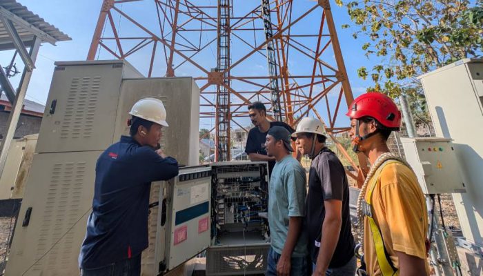 Kerahkan Puluhan Genset, Telkomsel Tuntaskan Recovery Jaringan di Flores