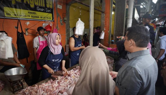 Pantau Harga Bahan Pokok di Pasar Rogojampi Banyuwangi, Busan Temukan Fakta Ini