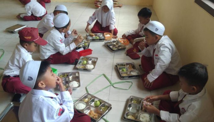 BGN Pangkas Anggaran Rp30 Triliun, MBG 2027 Dialokasikan Rp240,2 Triliun