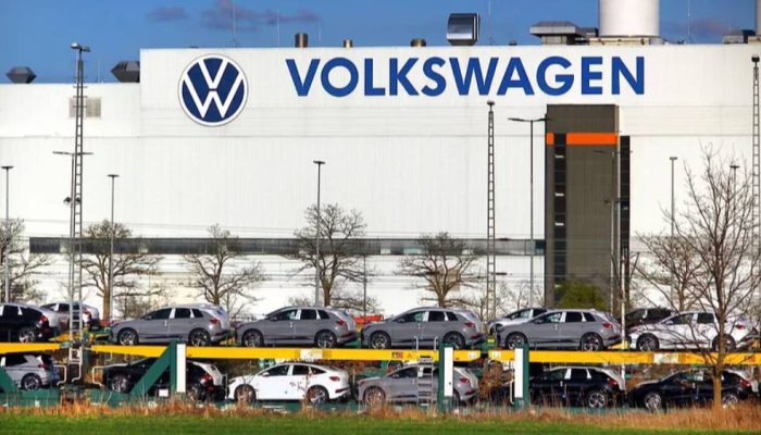 Jumlah Model Dipangkas, VW Akan PHK 100.000 Karyawan