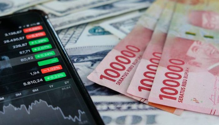Rupiah Hari Ini Dibuka Melemah, Dipengaruhi Harga Minyak yang Kembali Melonjak