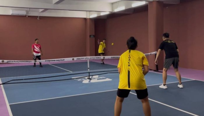 Ramah bagi Pemula, Pickleball di Surabaya Mulai Diminati