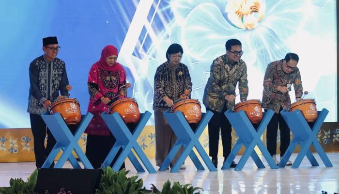 Buka FESyar Regional Jawa 2026, Gubernur Khofifah Ajak Perkuat Tiga Agenda Utama Ekonomi Syariah