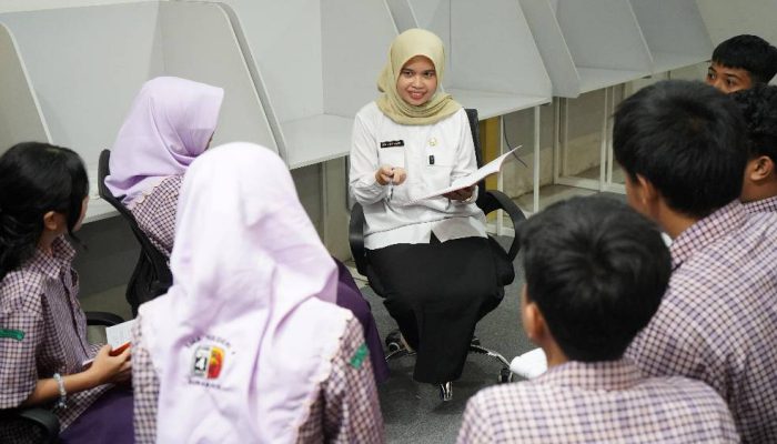 Sofie Mellyani Juara Terpujilah GURU Telkomsel, Dapat Apresiasi Perjalanan Umrah