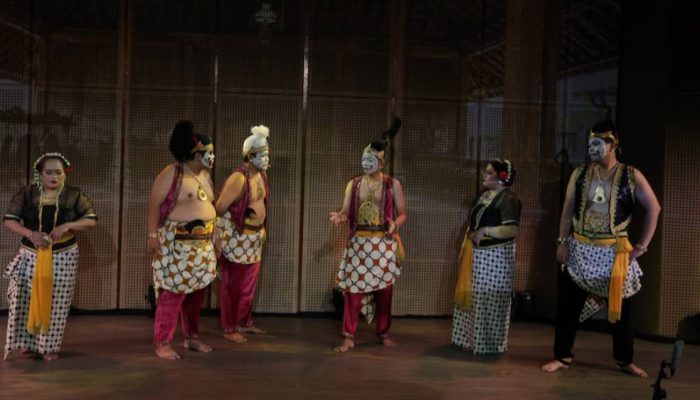Galeri Indonesia Kaya Ajak Jurnalis Rasakan Langsung Jadi Seniman di Atas Panggung